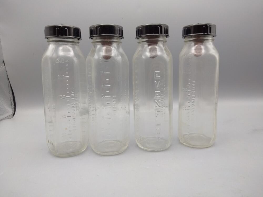 Vintage Collectors Glass Evenflo Layette Package of 4 Bottles Nipples